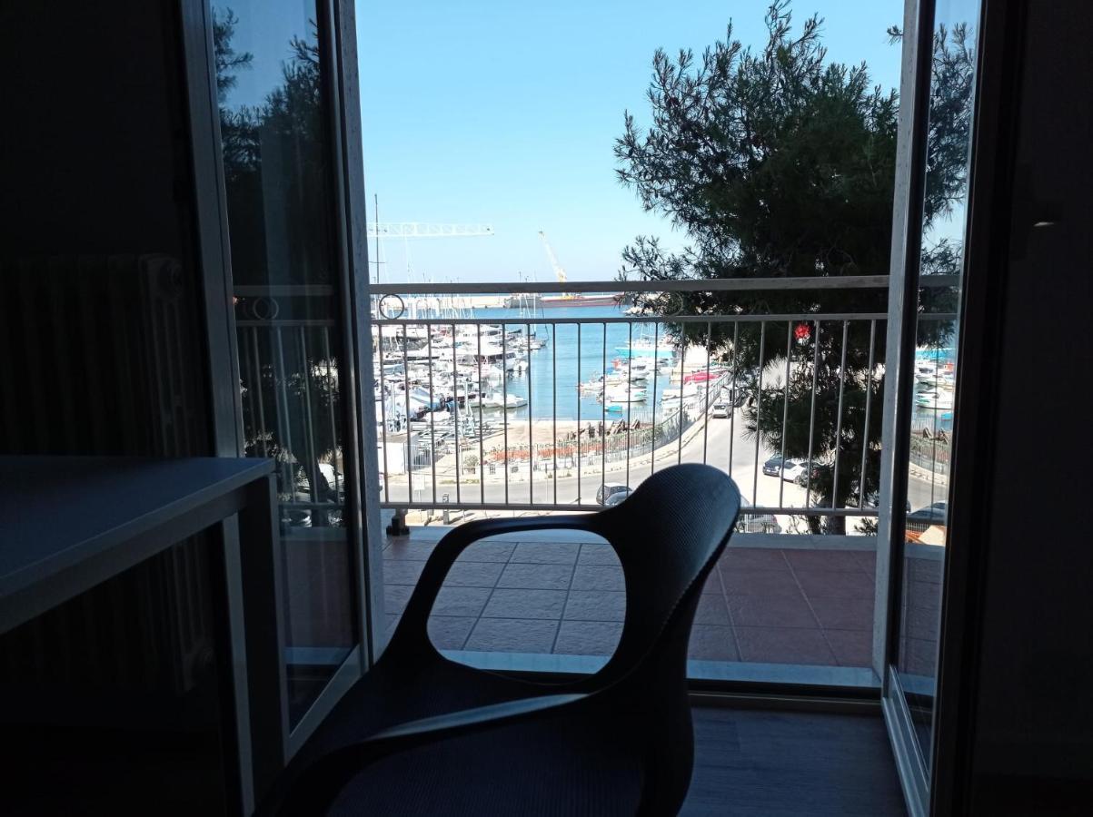 Monopoli Guest House Ba07203091000019440 Bagian luar foto